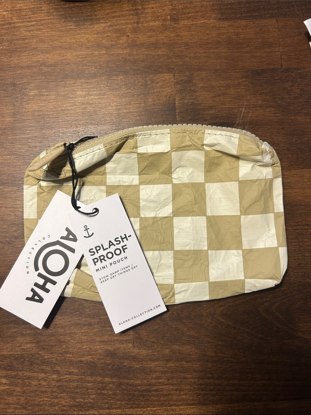 🛍 2/$20 ALOHA Collection NWT Checkered Gingham Splash-Proof Mini Pouch